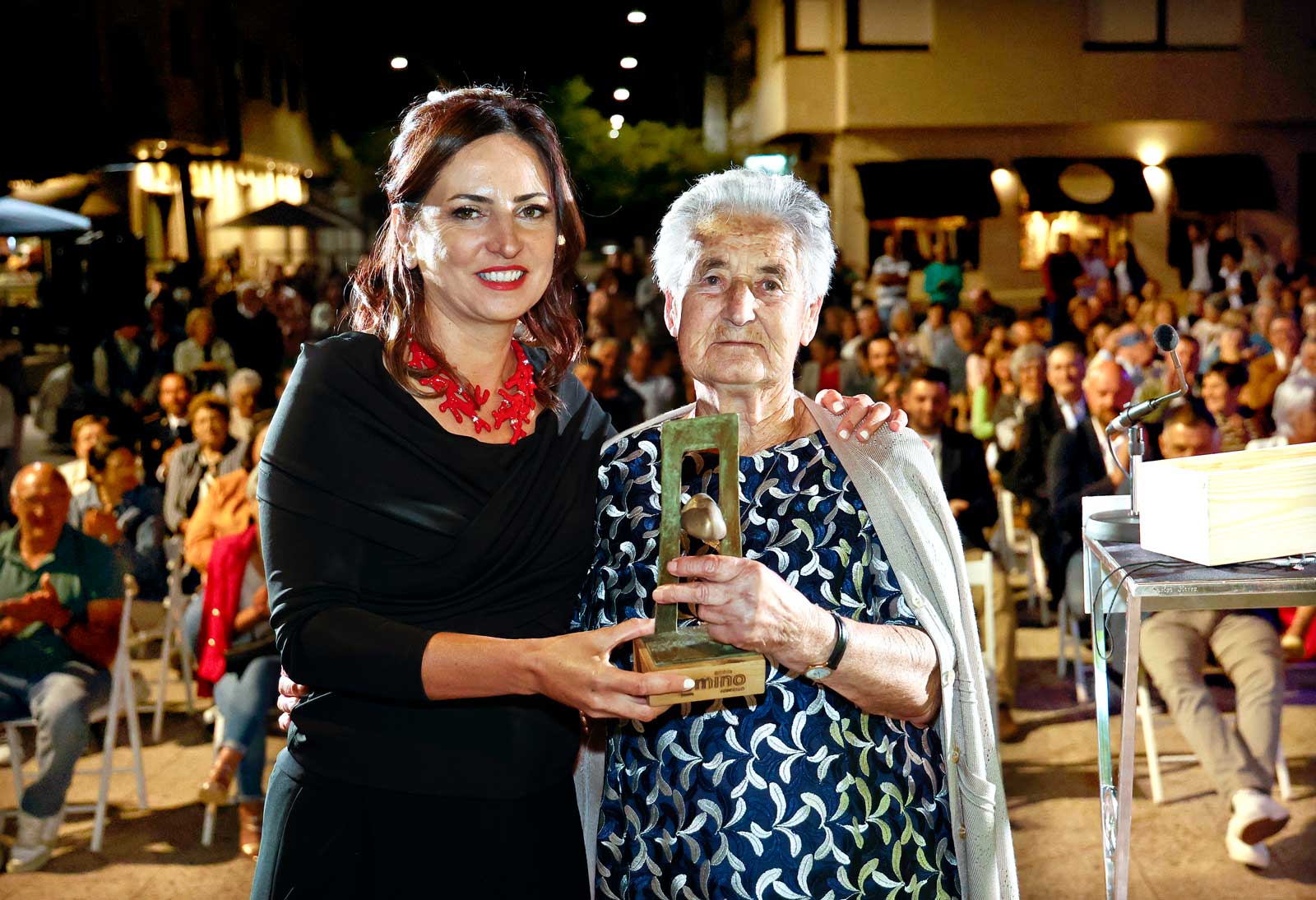 Tomiño rendeu homenaxe á Tena de Vilachán do Monte, exemplo de todas as mulleres do rural alicerce das futuras xeracións